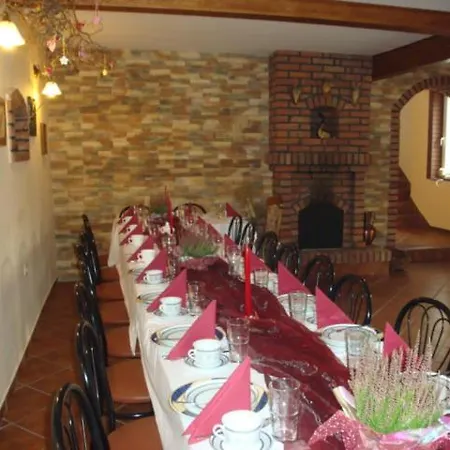 Holiday home Dom Pod Debem Majdy